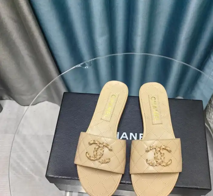 hype Chanel Slippers