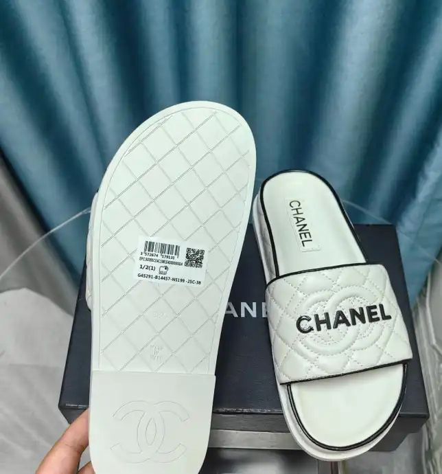 hype Chanel Slippers