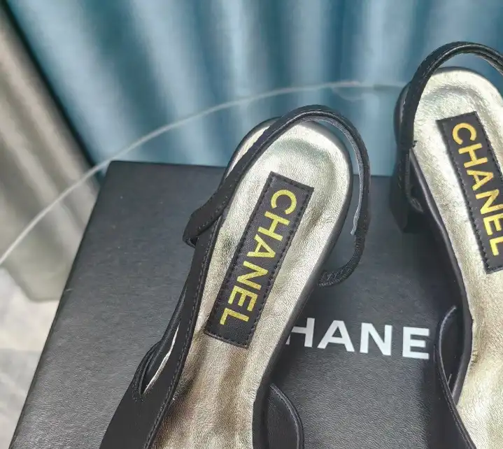 hype Chanel High Heels