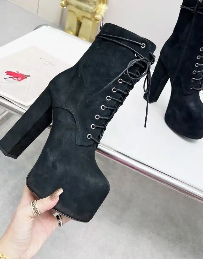 hype YSL Boots