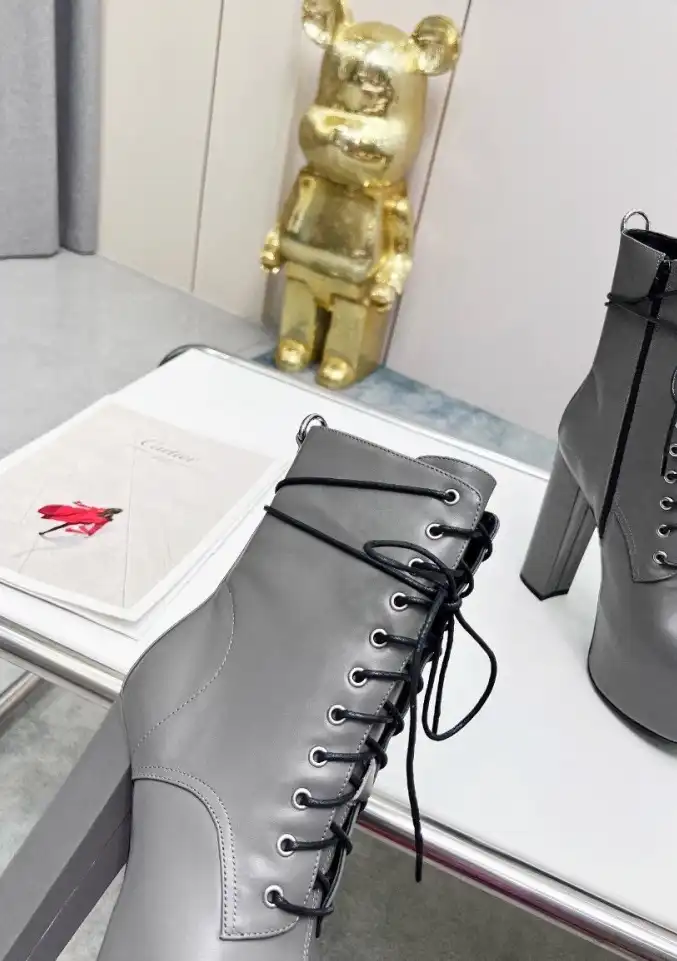 hype YSL Boots