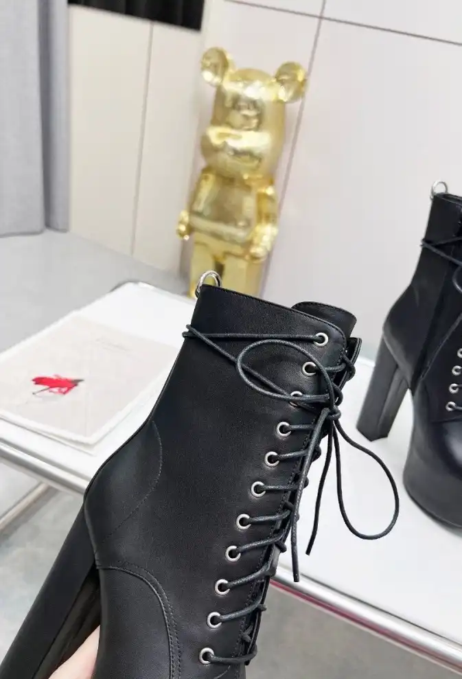 hype YSL Boots