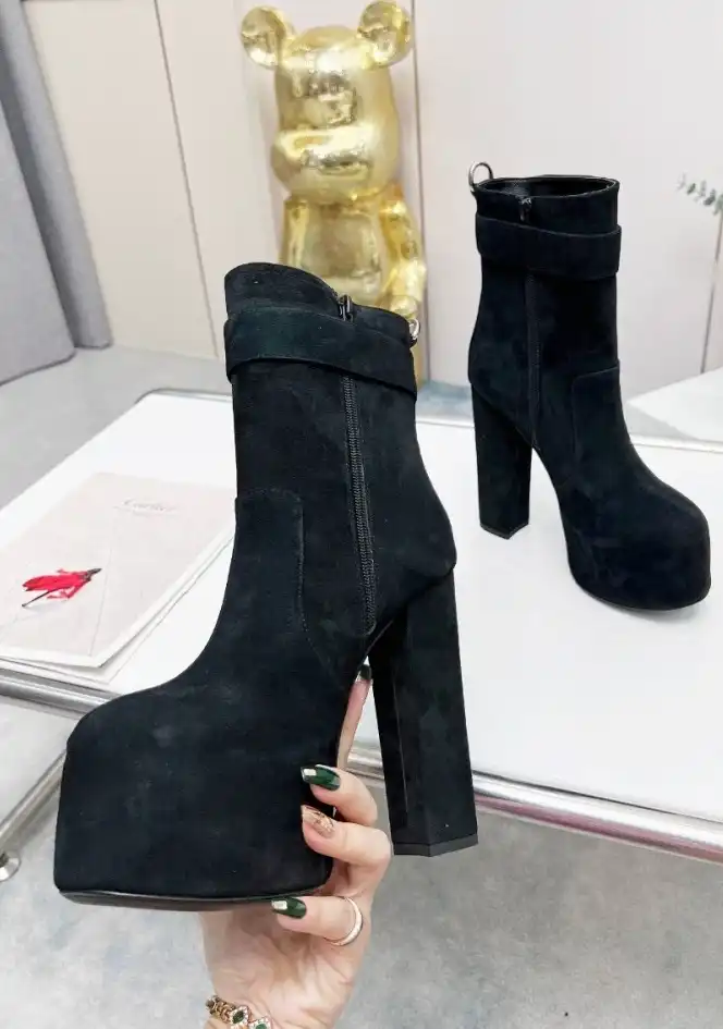 hype YSL Boots