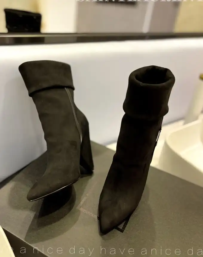 hype YSL Boots