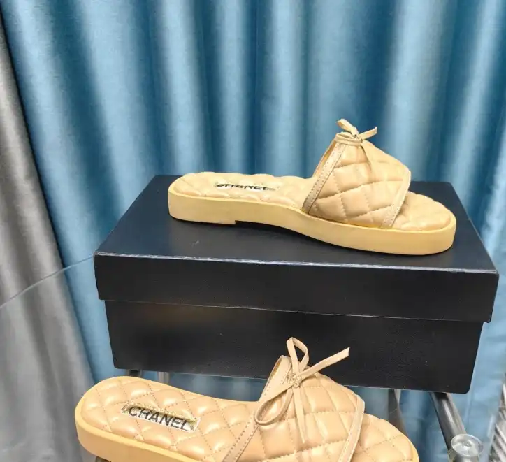 hype Chanel Slippers