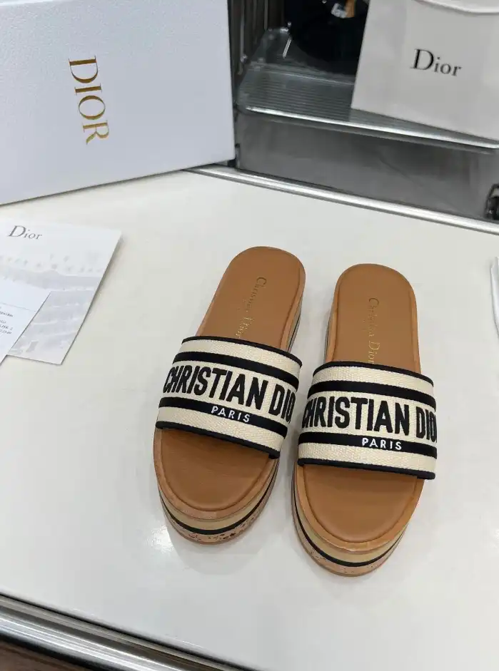 hype Christian Dior Slippers