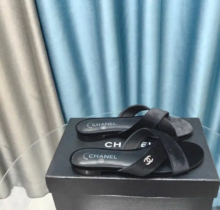 hype Chanel Slippers