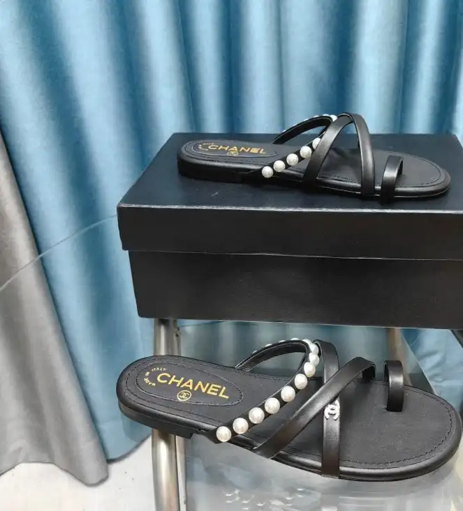 hype Chanel Slippers