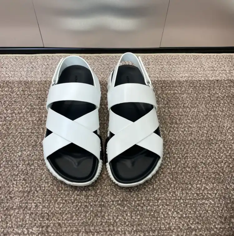 hype Hermes Sandals