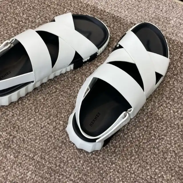 hype Hermes Sandals