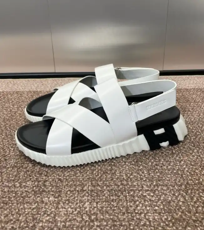 hype Hermes Sandals