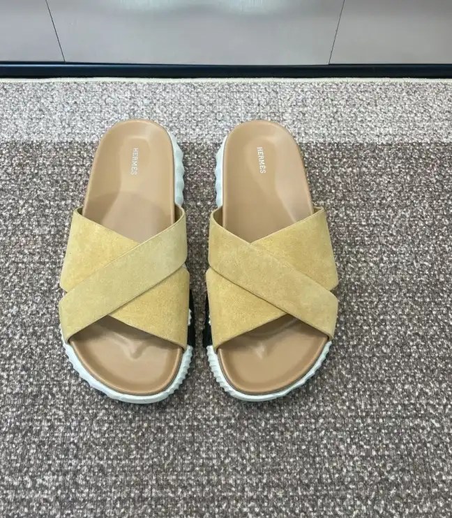 hype Hermes Slippers