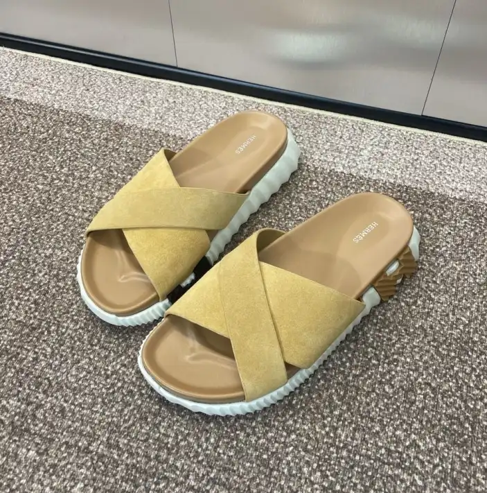 hype Hermes Slippers