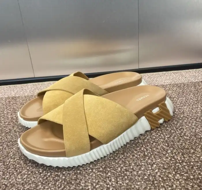 hype Hermes Slippers