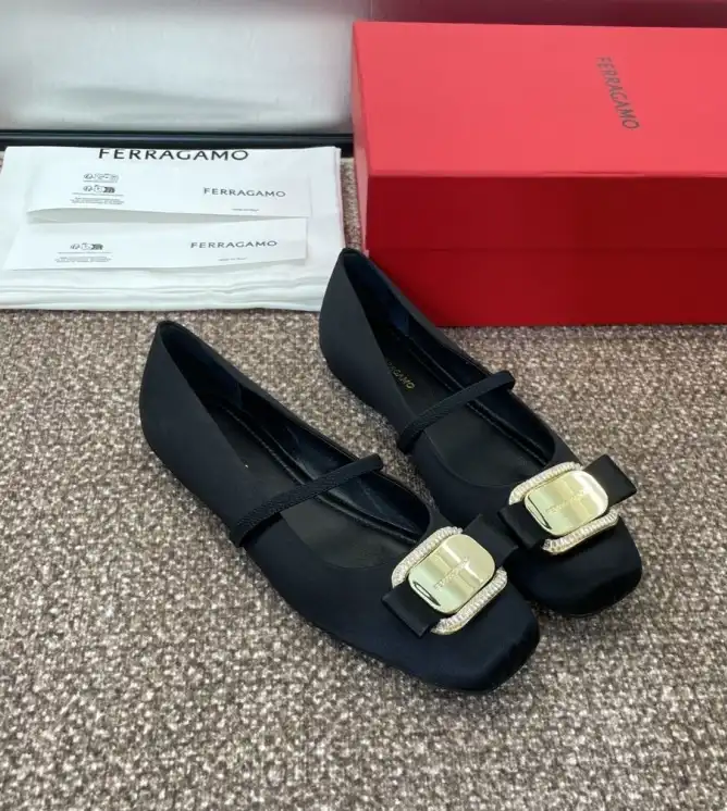 hype Ferragamo flat shoes