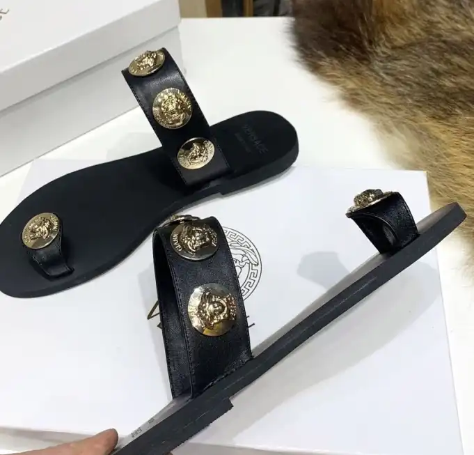 hype Givenchy Slippers