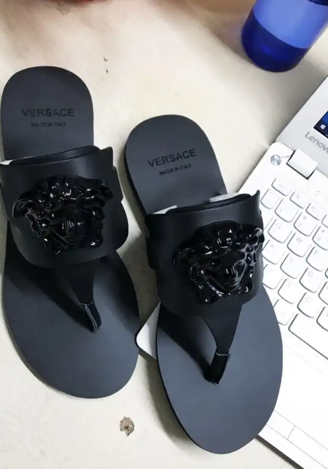 hype Givenchy Slippers