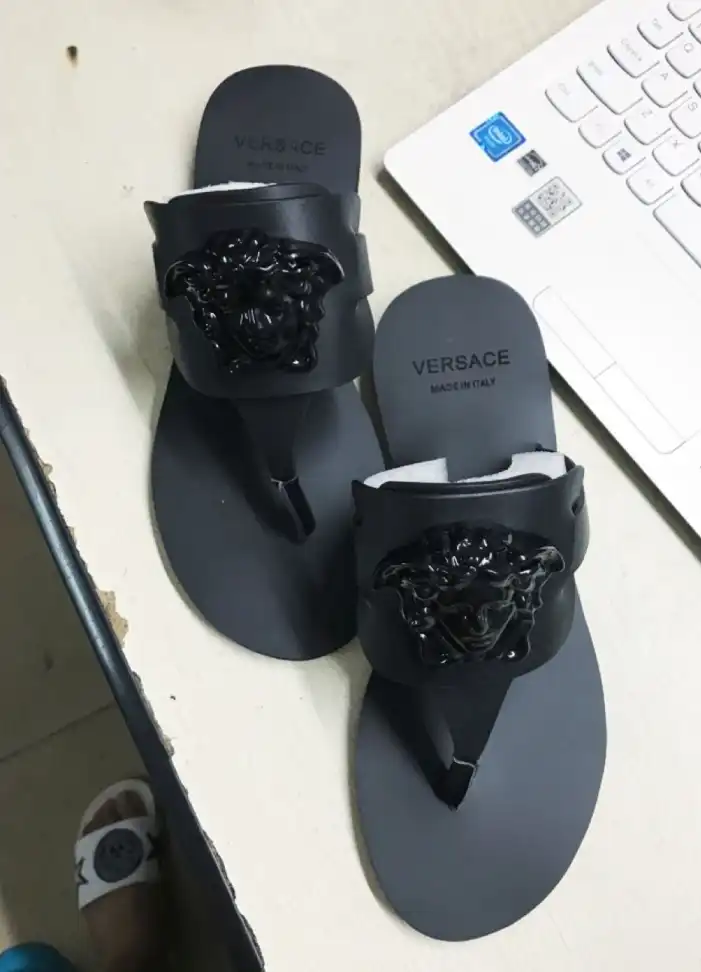 hype Givenchy Slippers