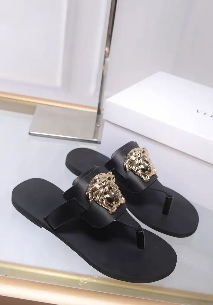 hype Givenchy Slippers