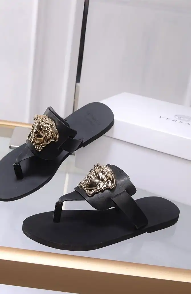 hype Givenchy Slippers