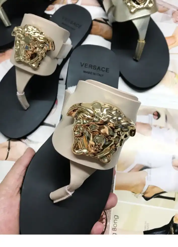 hype Givenchy Slippers