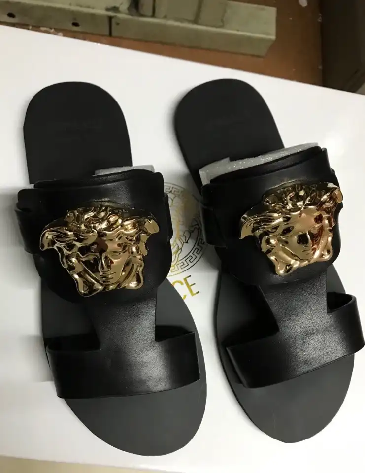 hype Givenchy Slippers