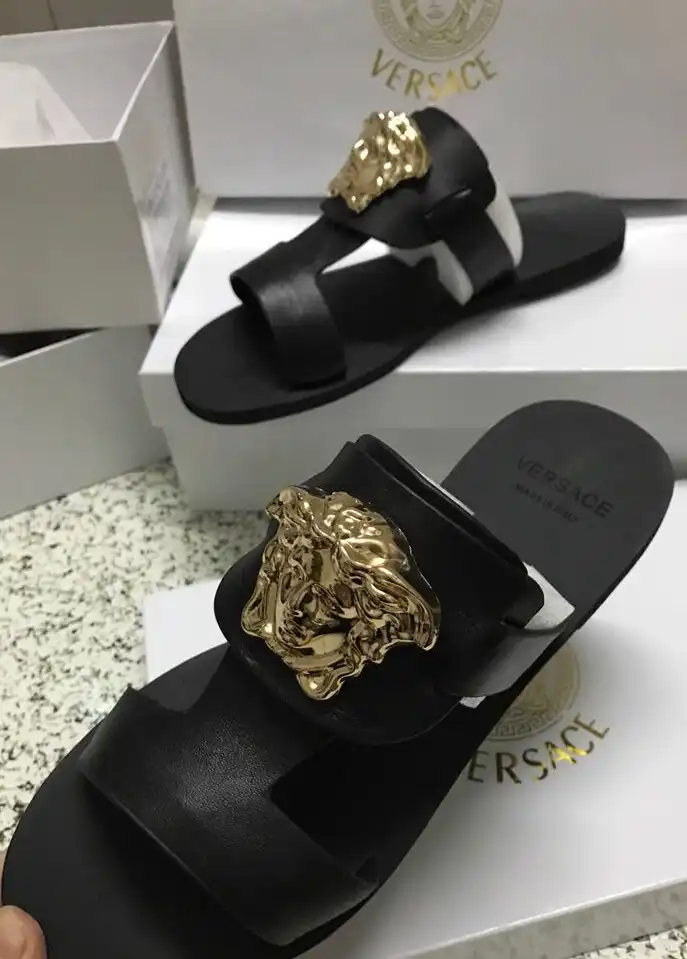 hype Givenchy Slippers