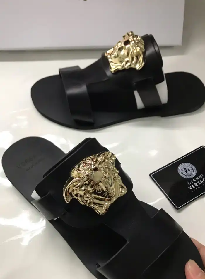 hype Givenchy Slippers