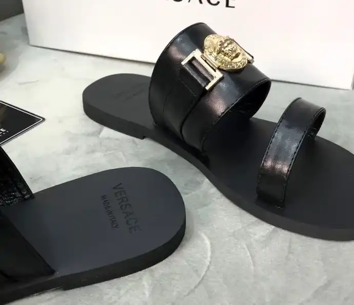 hype Givenchy Slippers