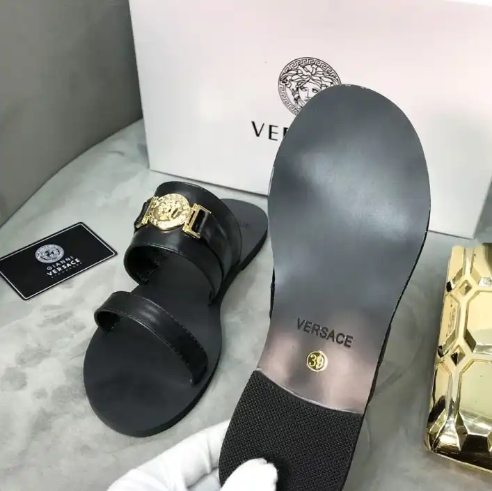 hype Givenchy Slippers