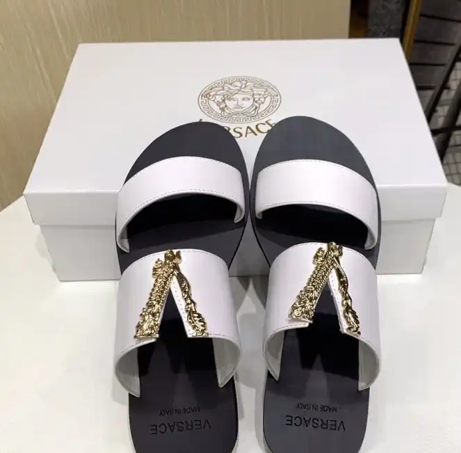 hype Givenchy Slippers