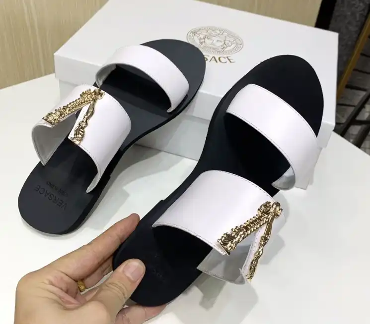 hype Givenchy Slippers