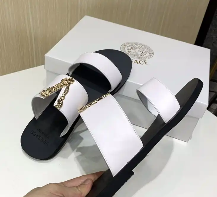 hype Givenchy Slippers