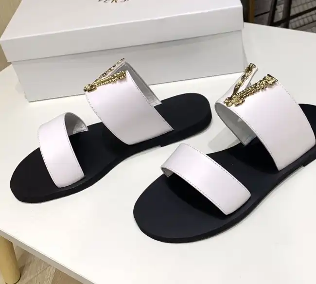 hype Givenchy Slippers