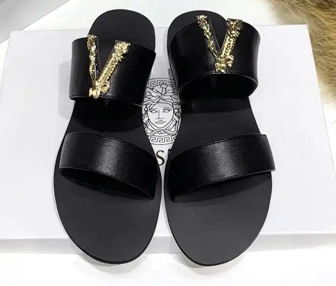 hype Givenchy Slippers