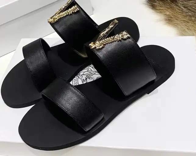 hype Givenchy Slippers