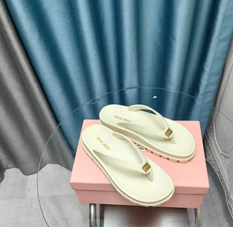 hype Miu Miu Slippers