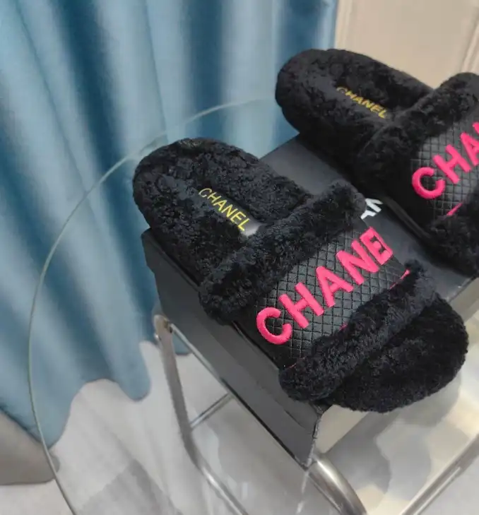 hype Chanel Slippers