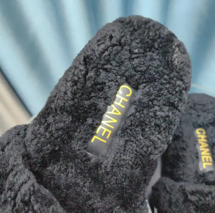 hype Chanel Slippers