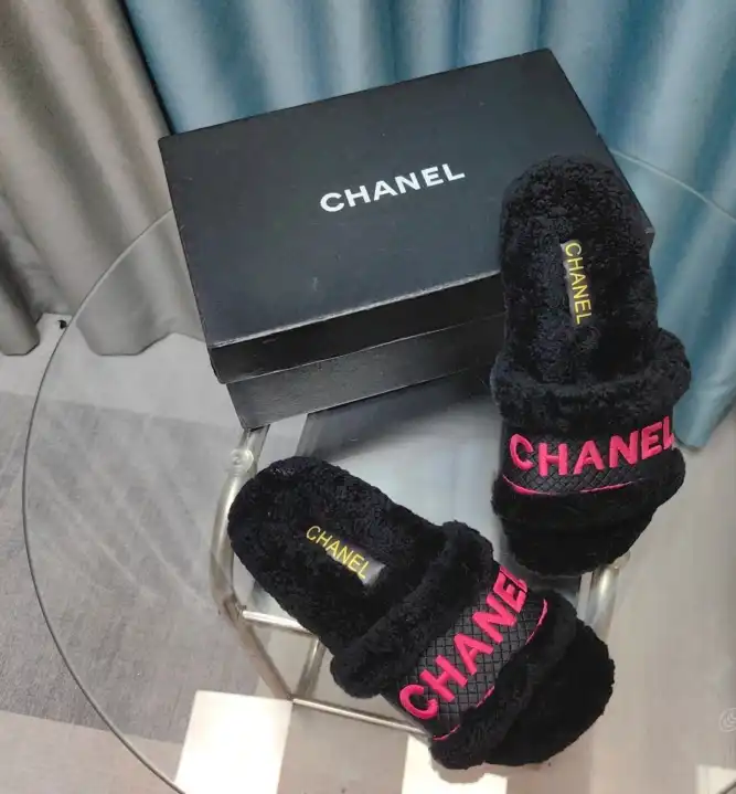 hype Chanel Slippers