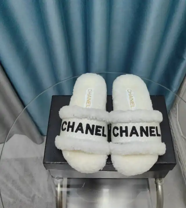 hype Chanel Slippers