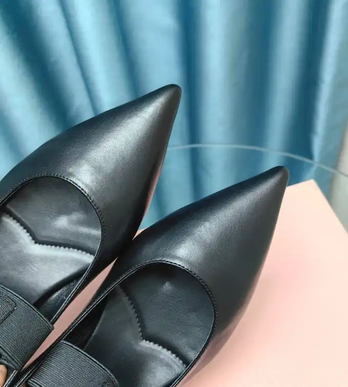 hype Miu Miu flat shoes