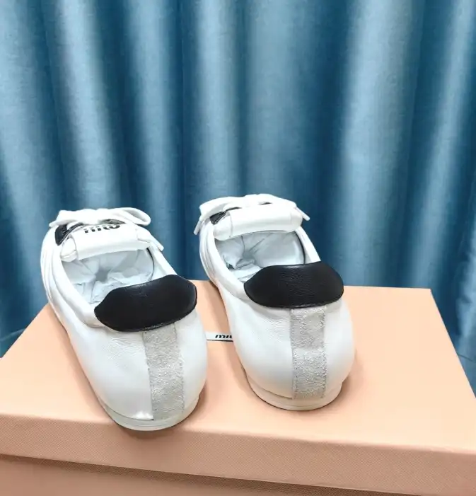 hype Miu Miu flat shoes