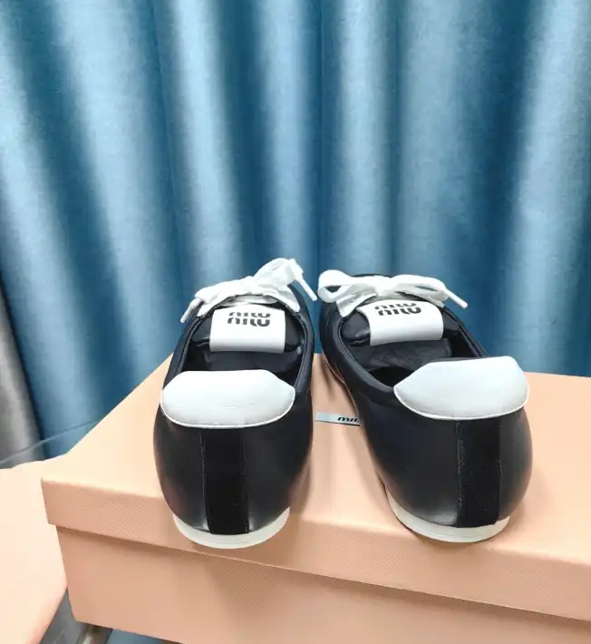 hype Miu Miu flat shoes