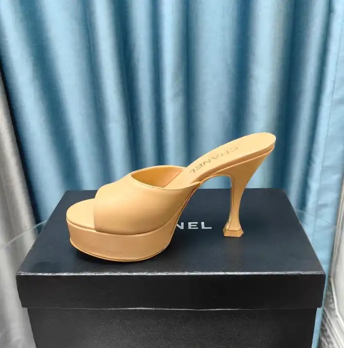 hype Chanel High Heels