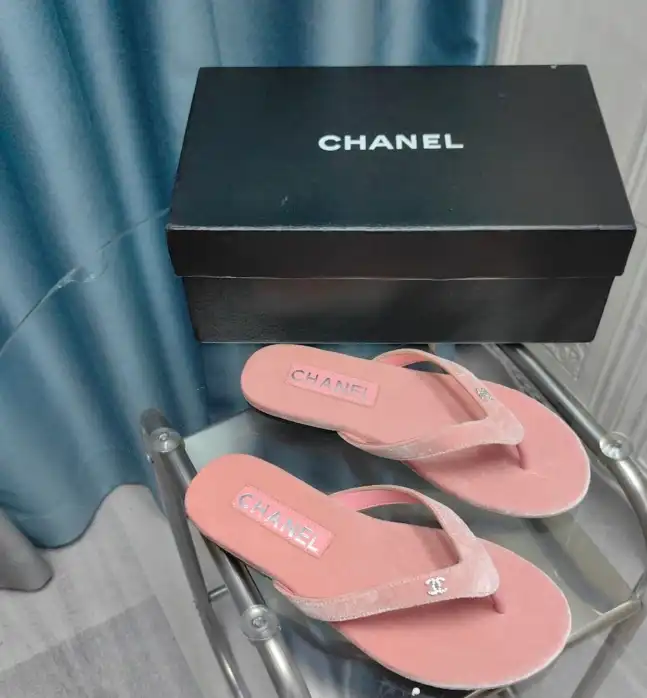 hype Chanel Slippers