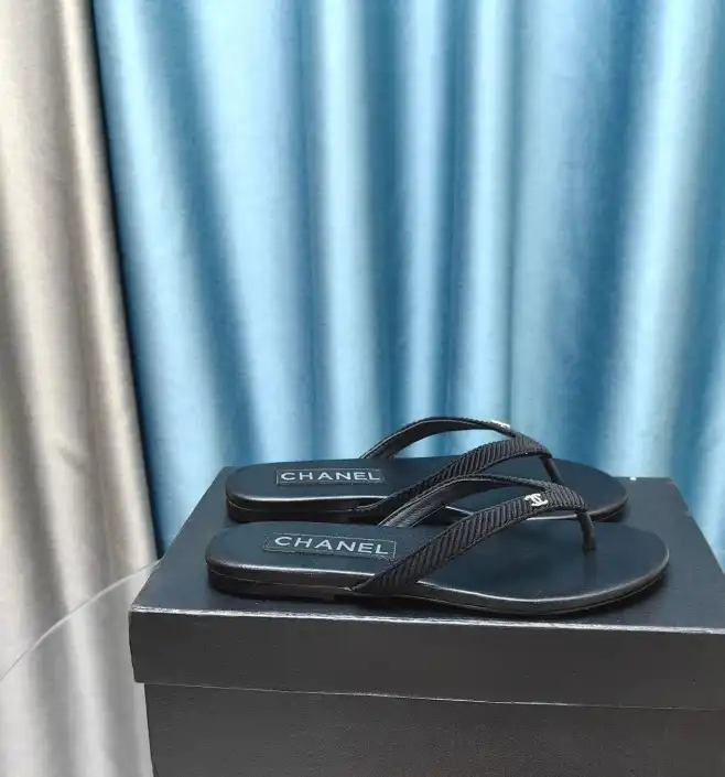 hype Chanel Slippers