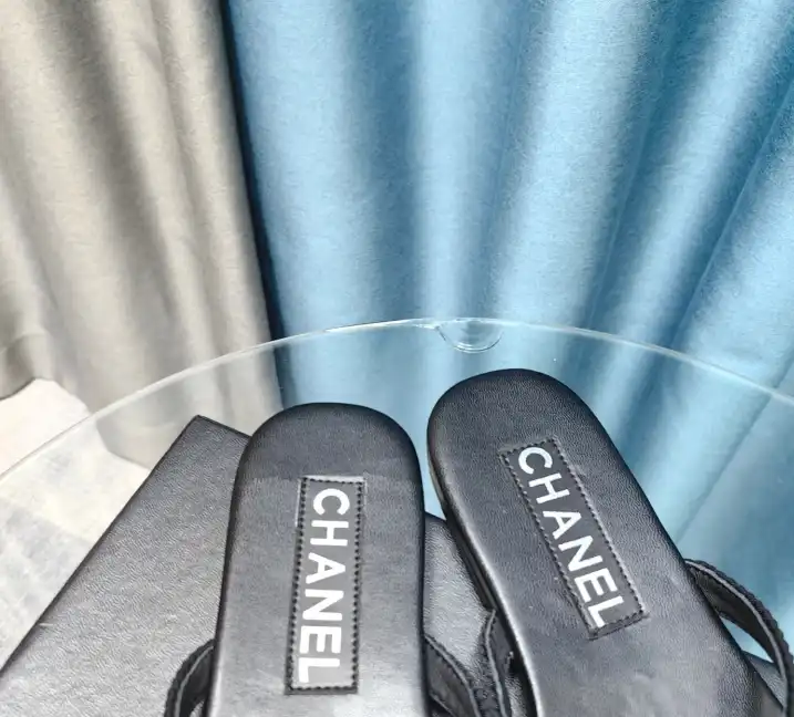 hype Chanel Slippers