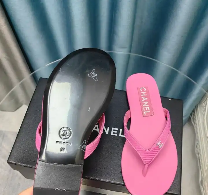 hype Chanel Slippers