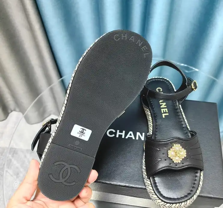 hype Chanel Slippers